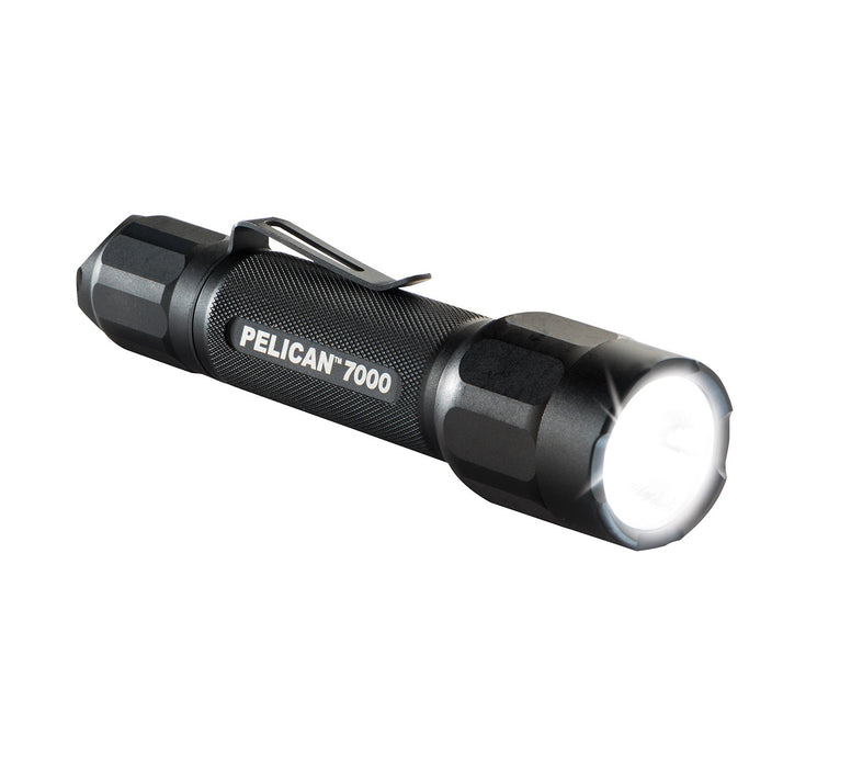 PELICAN 7000 – Linterna Táctica – Resistente al Agua y Golpes